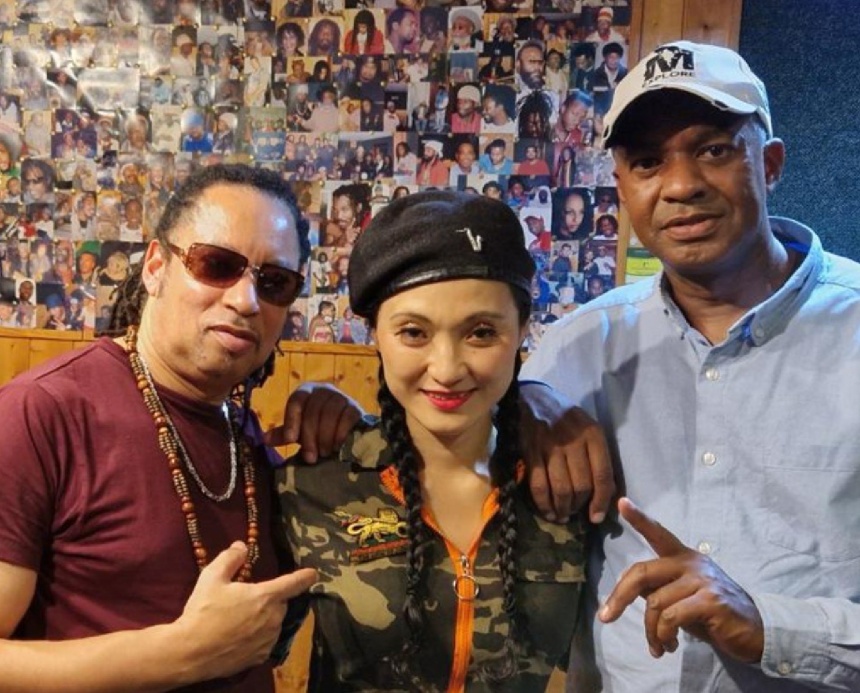 Mafia & Fluxy meets Megumi Mesaku